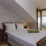 公寓 Apartman Podgora *