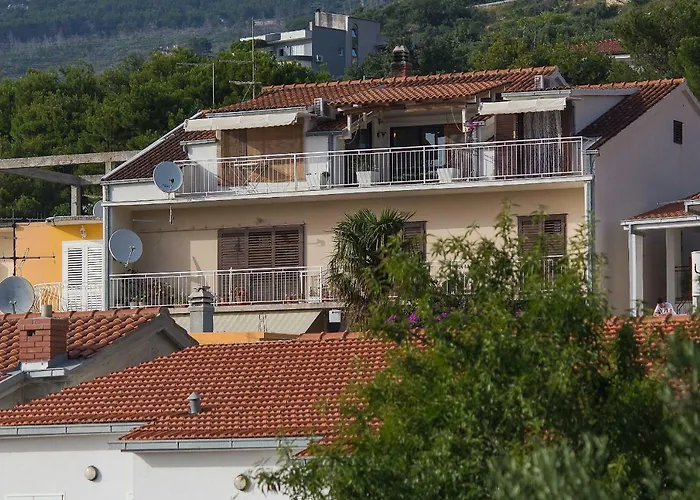 Apartman Podgora 아파트 포드고라